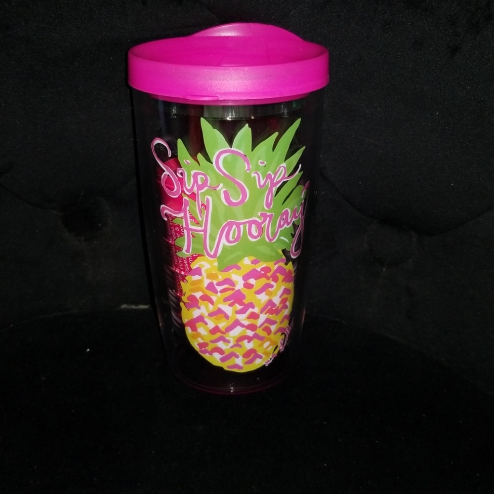 BNWT Lilly Pulitzer Tumbler
